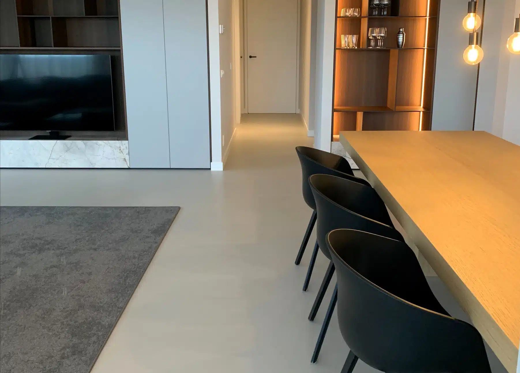 Nieuw: De Unica PU Gietvloer met Stonewash Effect
