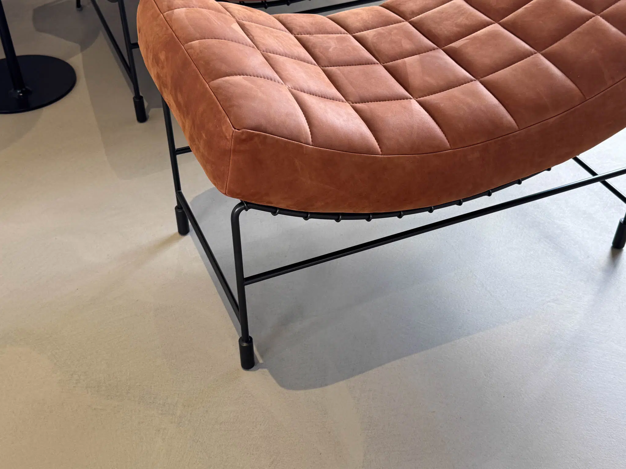 Premium leefbeton en lavasteen gietvloer interieur - Unica Vloeren